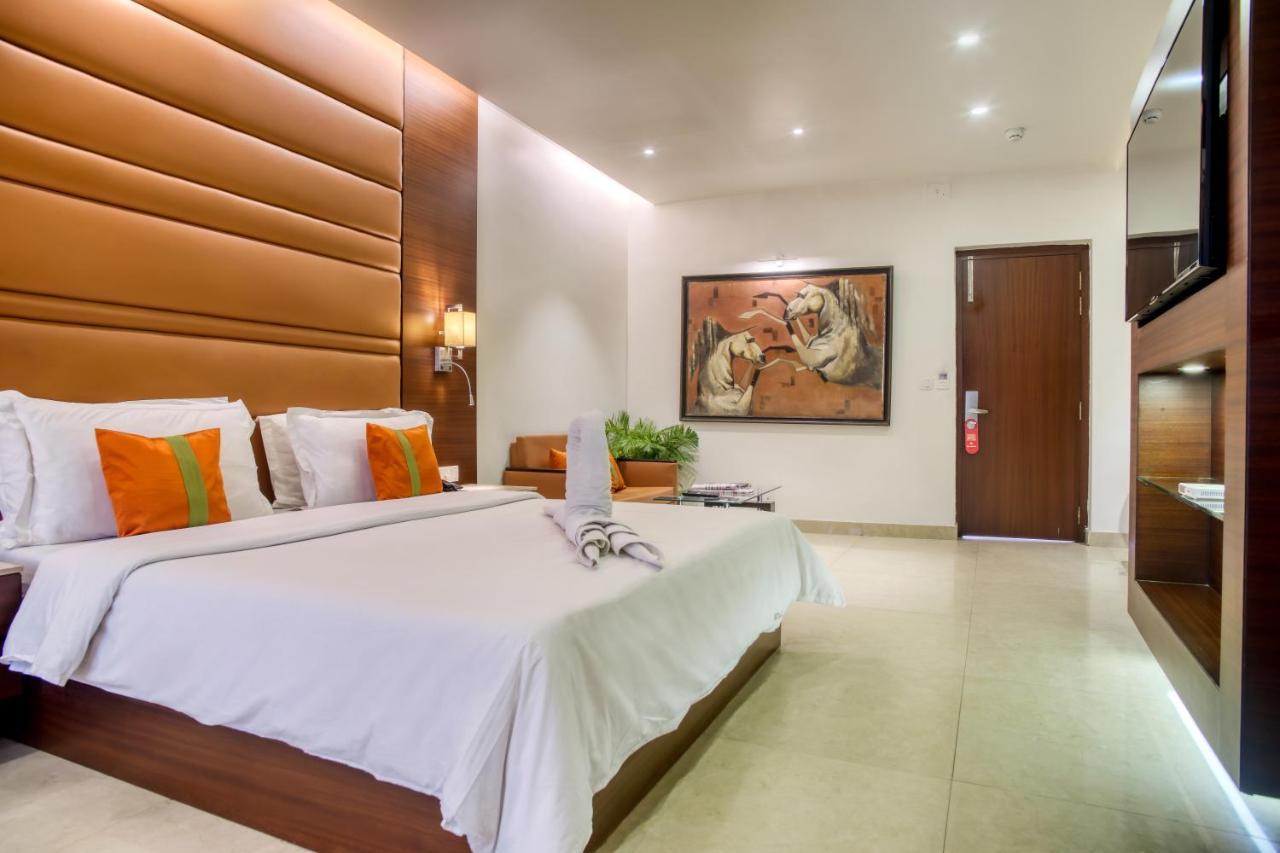 Hotel The Samilton Calcuta Exterior foto